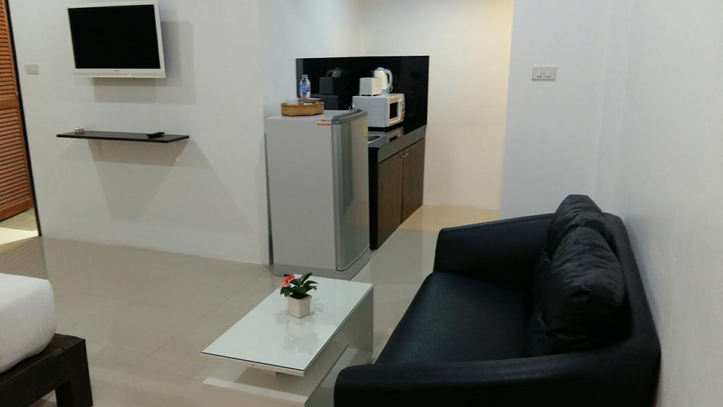 The Seashore Kamala Service Apartment Exterior photo